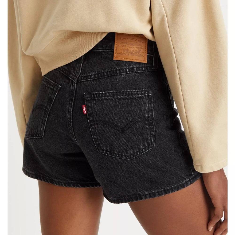 Levi’s 80’s Mom Denim Shorts - Size 26